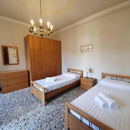 Apt. Magno, Con Doppia Terrazza E Vista Mozzafiato アパート *